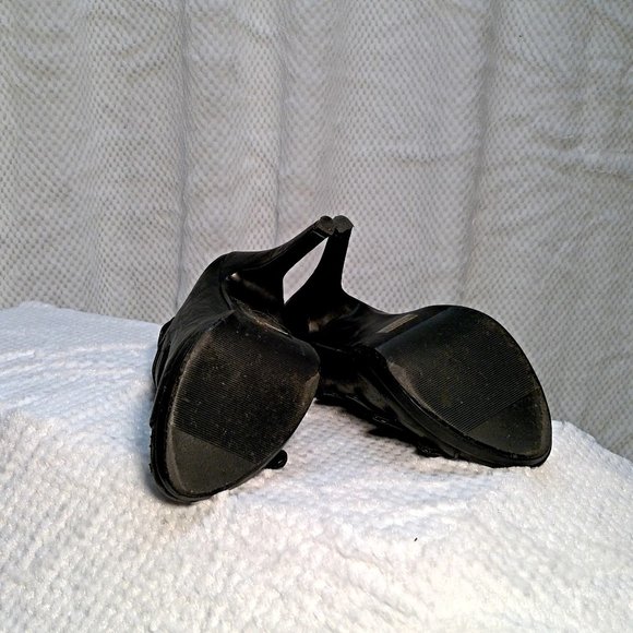 Delicioso Heels - Picture 7 of 9